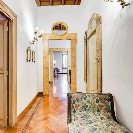 아파트 Historical Few Steps From Piazza Navona *